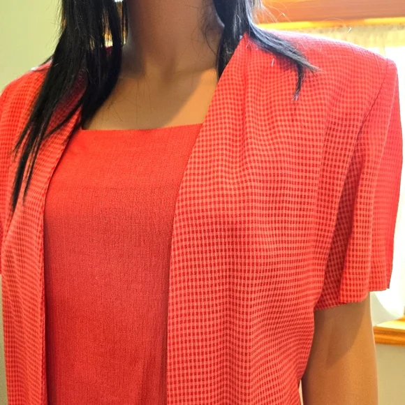 Stylish 2-Piece Look by Virgo II, Light Red, Short Sleeves, Size 12 - Picture 2 of 8